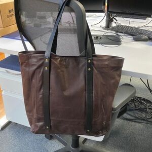 Banana Republic gorgeous genuine leather brown tote well made!